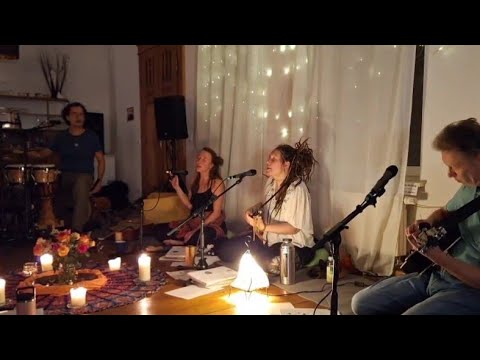 Lulu Moon - Music & Art and Mantra Kollektiv Leipzig