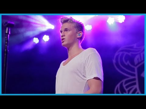 Cody Simpson Shares His Fears on Tour - Cody Simpson XVII Ep. 2