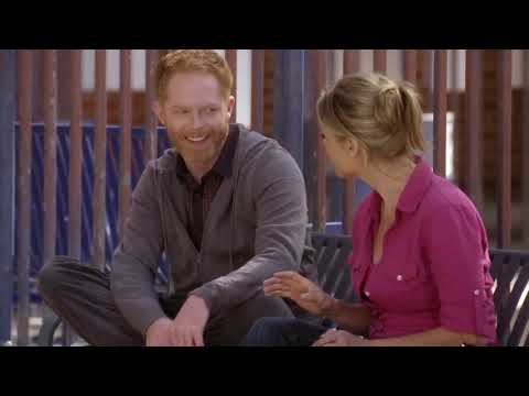 Modern Family 1x07 - Claire and Mitchell Figure Skating Routine