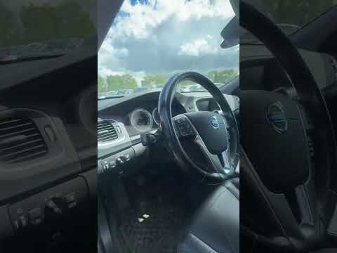 фото volvo v60 i 0