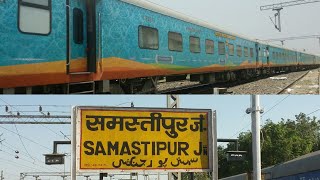 preview picture of video 'Champaran Humsafar express departing Samastipur jn'