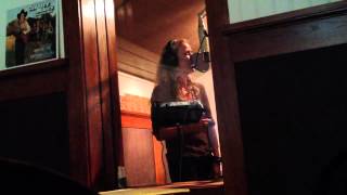 Sheryl Crow - Recording &quot;Shotgun&quot; in Nashville, TN (August 2012)