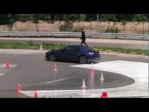 Toyota GT86. Pista deslizante de Castellolí. Trazado y trompos
