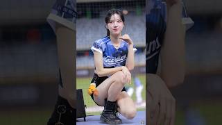 有規定舞台可以站立應援嗎？（原本期待她這樣跳完的?） #cheerleader #美女 #台湾チア #fancam #baseball #dance #富邦angels #富邦悍將啦啦隊