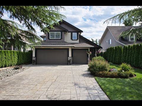 2240 Madrona Place, Surrey BC V4A 7Z4, Canada