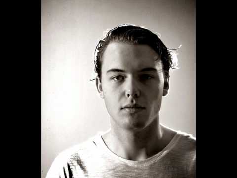 Axwell,Ivan Gough & Feenixpawl vs Otto Knows - Million Voices In My Mind (djFranx Re-Boot)