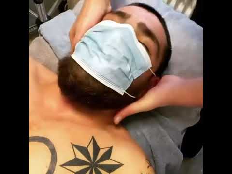 MMA Kämpfer, Zabiullah Mubarez - Behandlung der HWS durch Chiropraktik bei WirbelFit Stuttgart