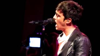 American Secrets - Parachute