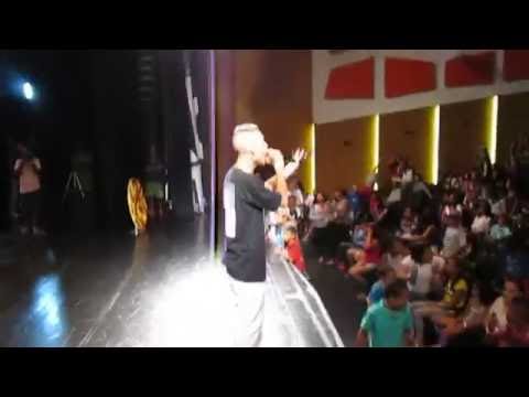 Mc Danadinho - Show na Fabrica de Cultura Vila Curuça ( Dj De ) Parti 1