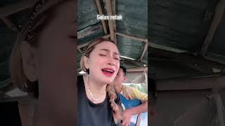 Download lagu GELAS RETAK...Aku lah gelas yang retak jangan kan tuangkan air..... mp3