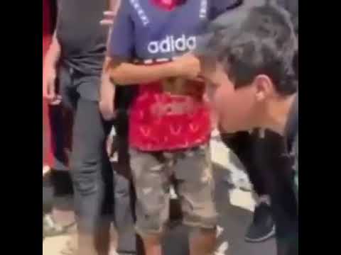 ⁣😭 إذا كانت التشابيه هكذا تؤثّر بهذا الطفل الصغير  .. فما حال أطفال الحسين (عليه السلام)