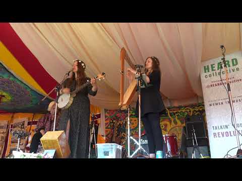 Daisy Chute ft Cerian - Give Thanks @ Glastonbury 30-07-2019-4k