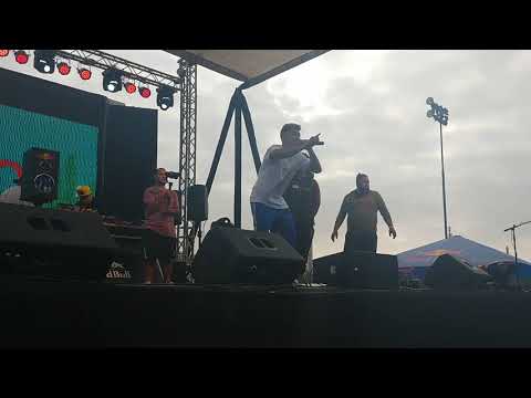 Valles-t vs pepe grillo (exhibición)