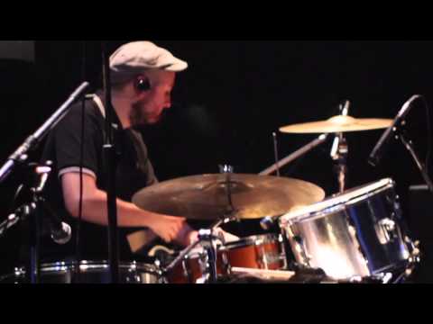 Los Aggrotones  - Ayatollah