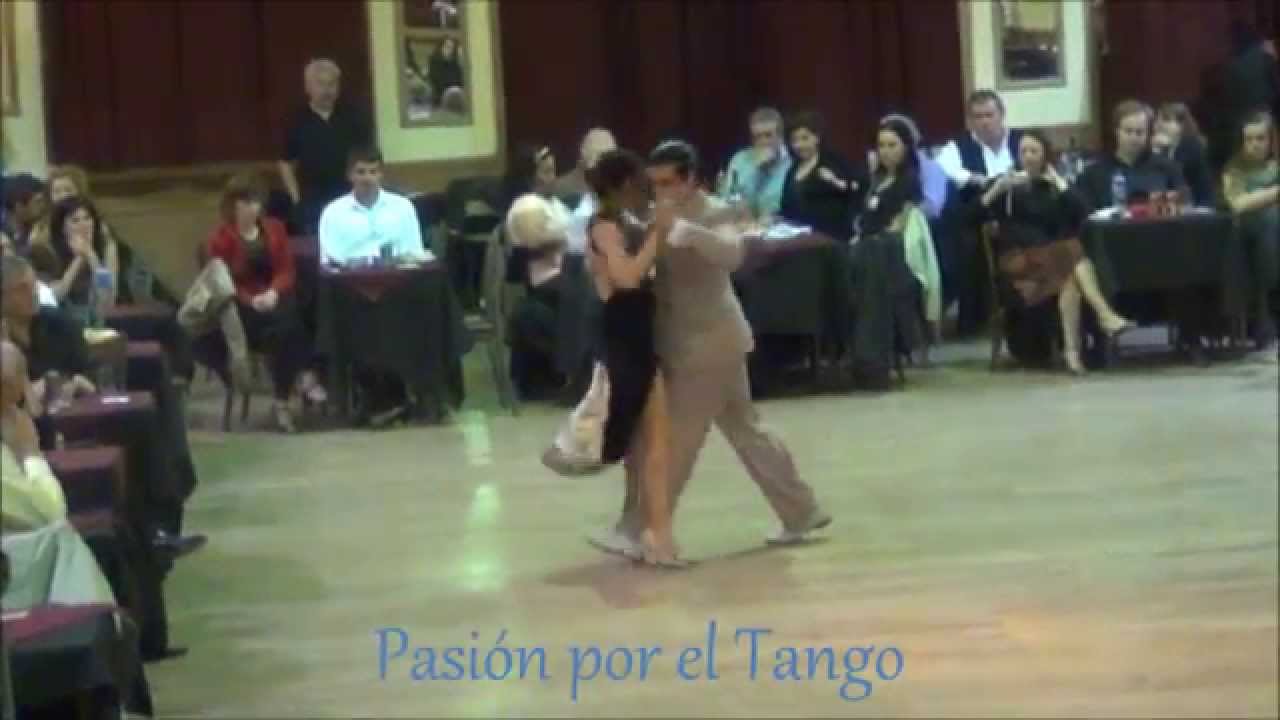 NATASHA ARAPÉ y ARIEL TARITOLAY Bailando el Tango LA BRUJA en YIRA YIRA MILONGA