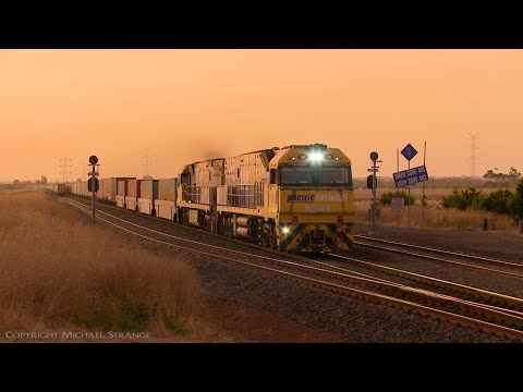 3PM4 Steel Wagons & Shipping Containers (22/1/2021) - PoathTV Australian Trains & Railways