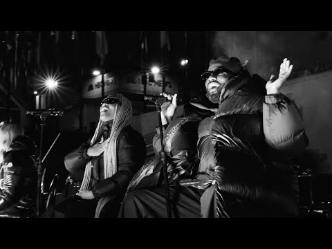 TOBE NWIGWE | BEEN BROKE [LIVE AT THE ROCKEFELLER CENTER]