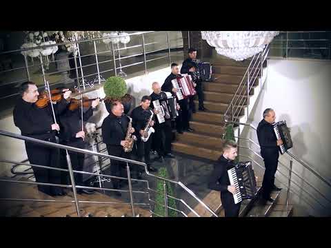 Bebe Dragomir și Adriana Curtu-Vorbește lumea în sat  !