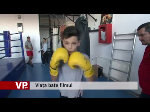 Viața bate filmul