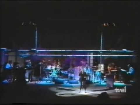 Ana Belén - 'La salida no es por ahí' (directo)