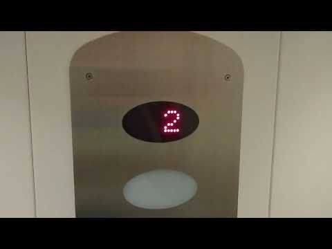 2006 National Wheel-O-Vator Hydraulic LULA Elevator At Andover Park Apartments Kansas City, Missouri