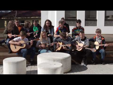 Hiiumaa Gümnaasiumi 11B  kevadtervitus