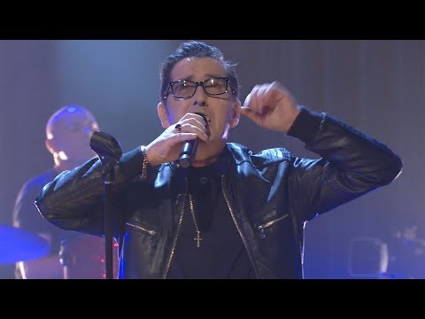 Feel No Shame medley - Aslan | The Late Late Show | RTÉ One
