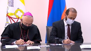 ՀՀ ԱԳ նախարար Արարատ Միրզոյանի հանդիպումը Սուրբ Աթոռի պետքարտուղարի ընդհանուր հարցերով փոխանորդ Էդգար Պենյա Պառայի հետ
