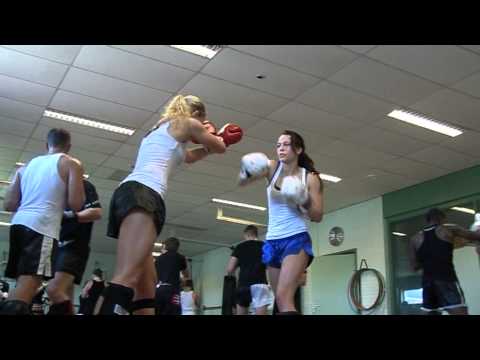 Kickbox clinic Ernesto Hoost