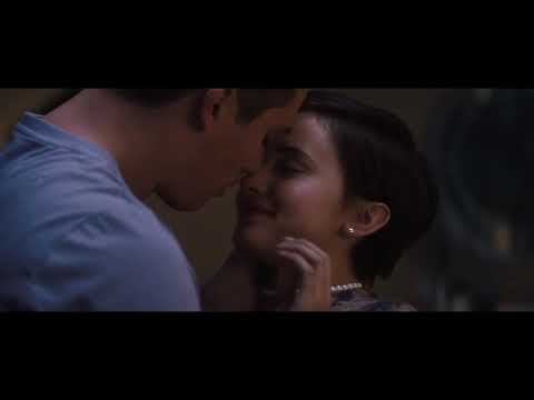 The Craft: Legacy / Kiss Scene — Lily and Timmy (Cailee Spaeny and Nicholas Galitzine)