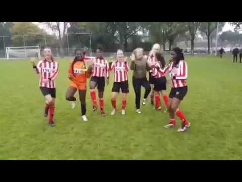 Meiden Grootte Lindt MO-15 vieren winst weddenschap