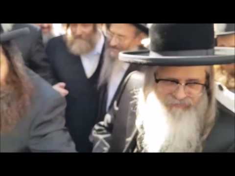 The Satmar Rebbe Of Williamsburg Arriving In France