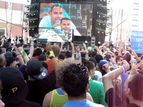 Afrojack Heads Will Roll