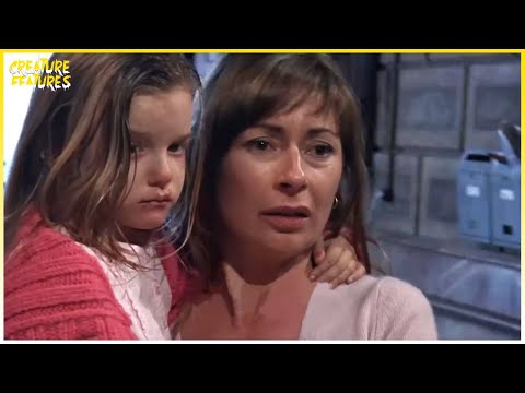 Little Girl Becomes Infected | [Rec] | Creature Features