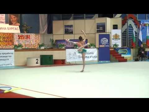 VIVIAN KAZAKOVA (Clubbs)-2017 NT "J. Shishmanova" (Seniors-Qualifications-Hoop+Clubbs)