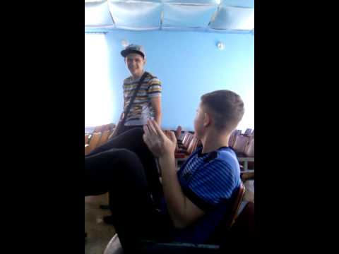 Раз два три руки до гори