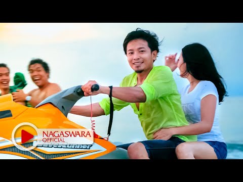 Zivilia - Musim Hujan Musim Kawin - Official Music Video - NAGASWARA