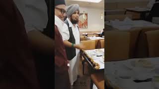 Download lagu PERTEMUAN USTADZ NAVIRI SYAFRIL & USTADZ DERRY SULAIMAN DI KOTA MEKKAH MUSIM HAJI 2025 mp3