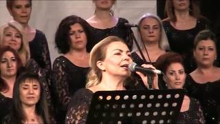 Göğsünde açılmış iki goncayla baharsın mpg