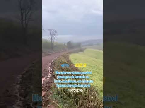 TORNADO ACABA DE ATINGIR LIBERATO SALZANO NO RS #tornado #tornadonobrasil
