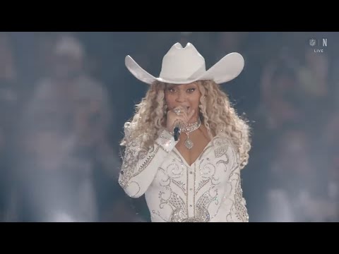 Beyoncé and Blue Ivy  - TEXAS HOLD 'EM (NFL Halftime Show Performance)