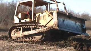 D6C (Caterpiller Dozer) Rebuilding and Smoothing Terrace Part 1