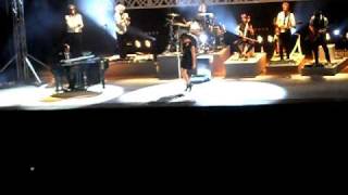 Malika Ayane- Thoughts and clouds  @live in lecce 30 luglio 2010