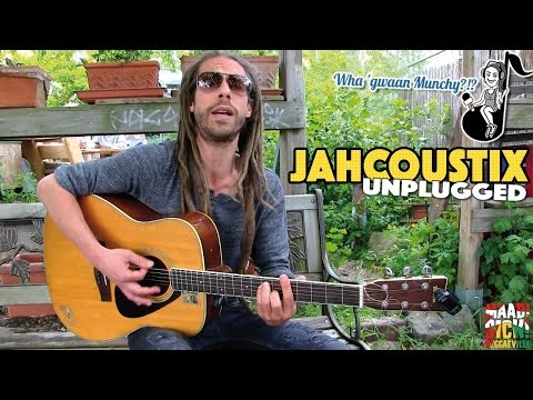 Jahcoustix - Old Tongue [Unplugged @ Yaam in Berlin | Wha' Gwaan Munchy?!? 2016]