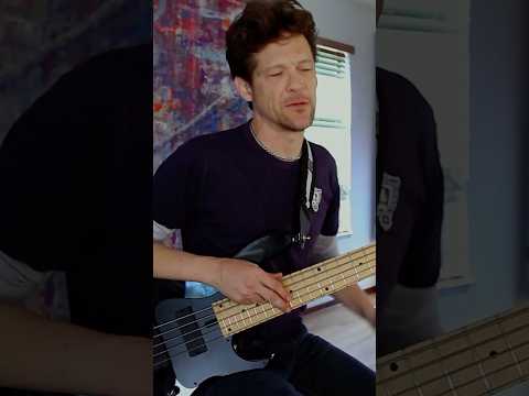 Jason Newsted talks about Lemmy playing with a pick #metallica #motorhead #bassguitar 🤟🎸🤟