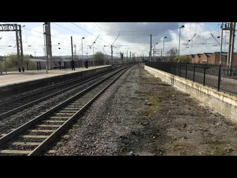 (HD) DRS 66304+66425 passing Warrington Bank Quay on 4S43 9/4/2016