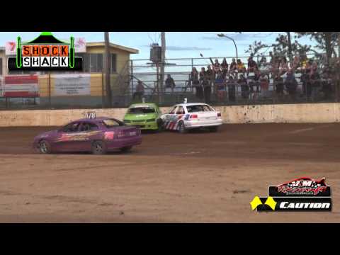 Modified Sedans - Heat 1 - Aussie Open - Maryborough Speedway - 27.12.14