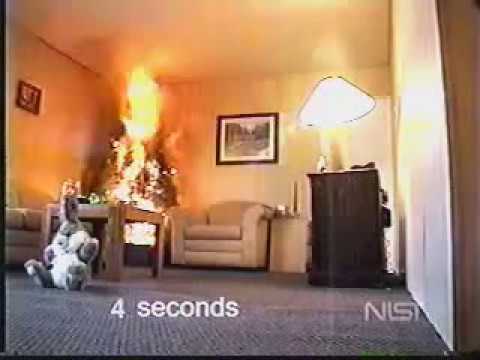 Feu dans un sapin de Noël