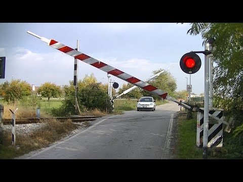 Spoorwegovergang Trevignano-Signoressa (I) // Railroad crossing // Passaggio a livello