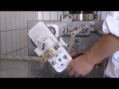 REX-Technologie - Vakuumfüller RVF 330 - vacuum filler - Poussoirs sous vide - Embutidoras al vacío